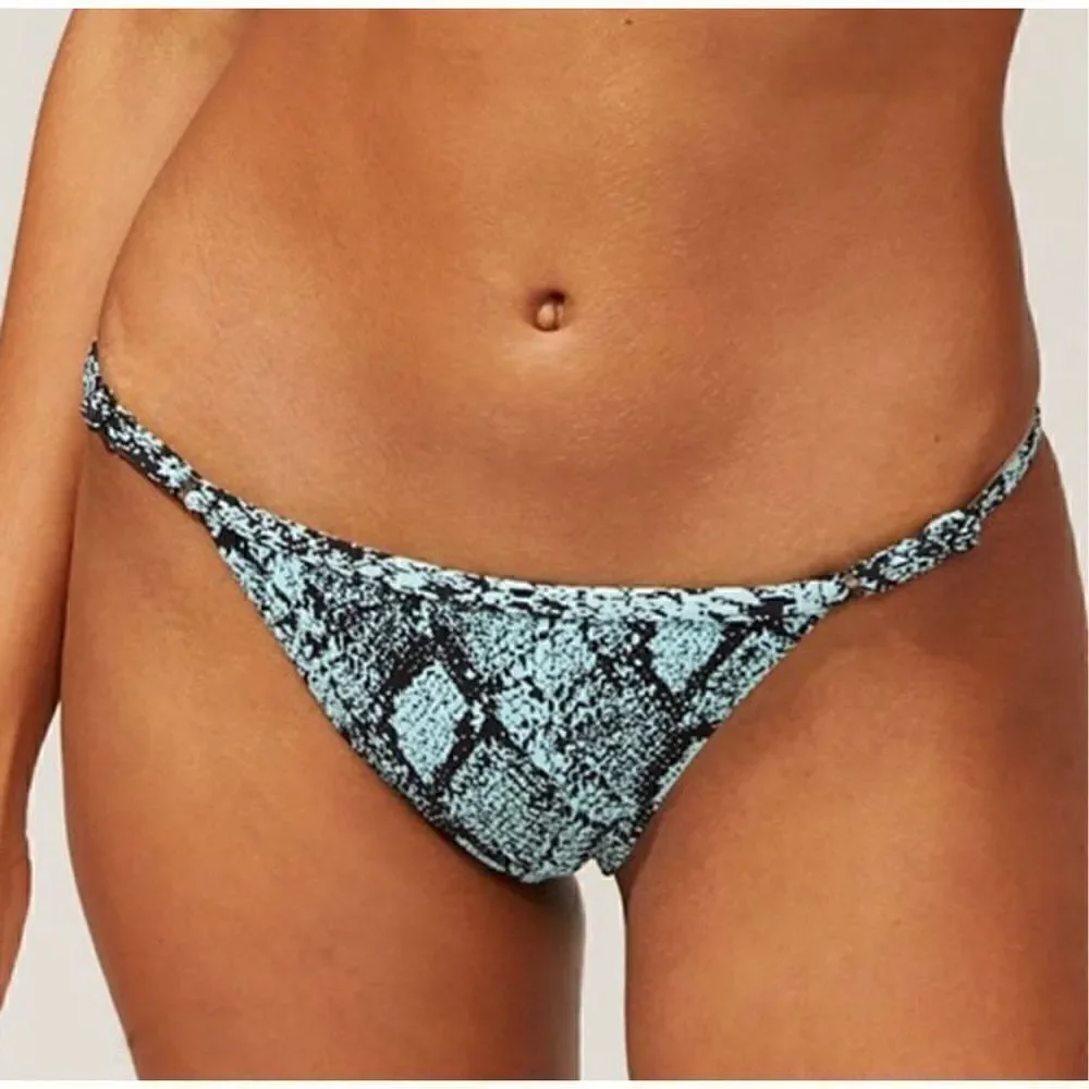 NWT Solid & Striped Lulu Bikini Bottom in Snake Jacquard Blue Black size L